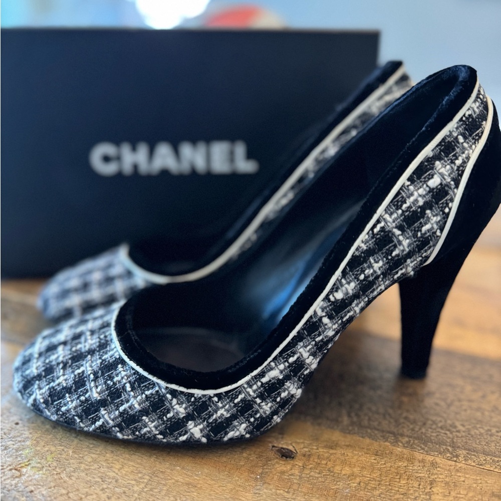 NWT! CHANEL Heels Never Worn w/box!